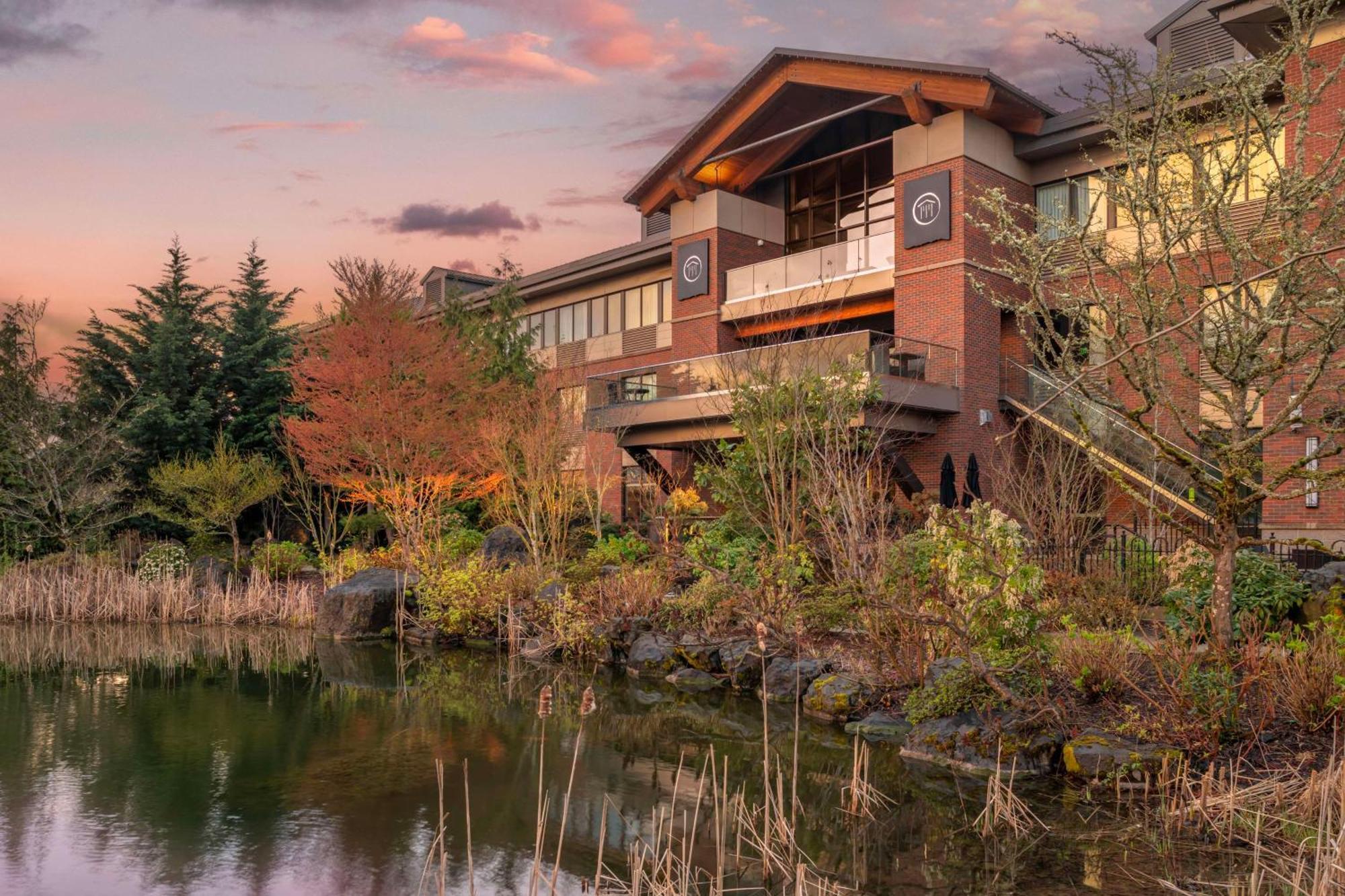 Best Western Premier Boulder Falls Inn Lebanon Luaran gambar