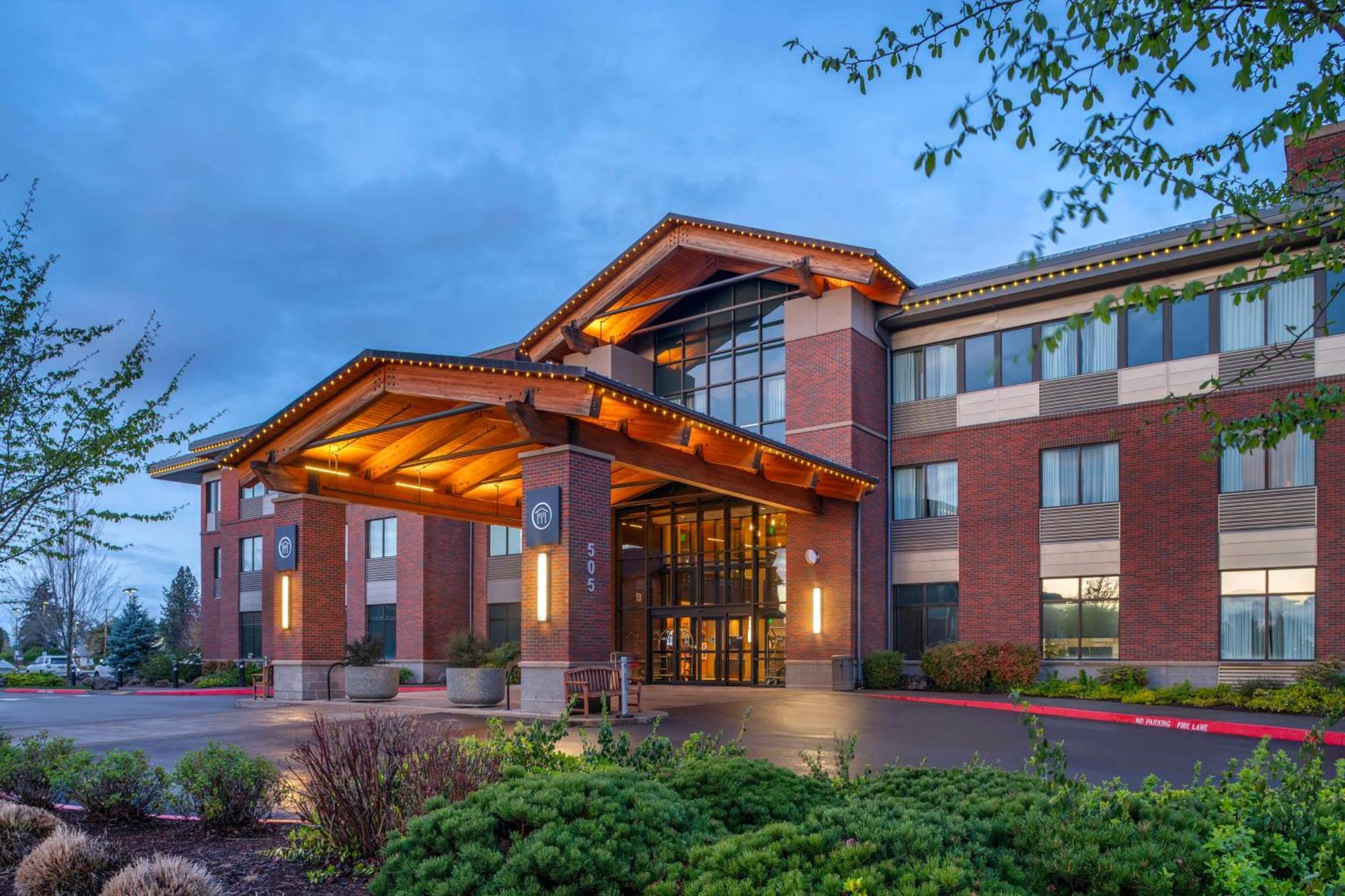 Best Western Premier Boulder Falls Inn Lebanon Luaran gambar